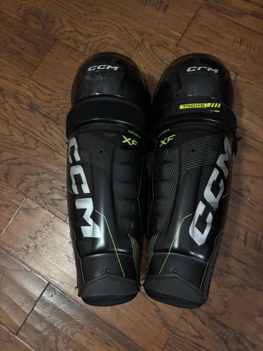 Senior CCM Tacks XF Pro 15" Shin Pads (Used)