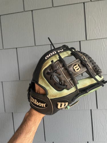 Wilson A2000 RC22 GM RH Infield Baseball Glove 11.5" (Used)