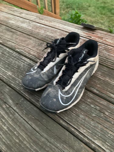 Black Men's Size M 8.0 (W 9.0) Youth Nike FastFlex Low Top Molded Cleats (Used)