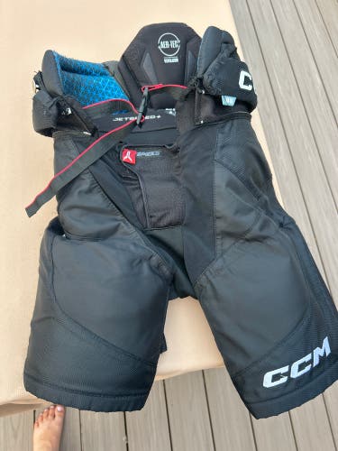 Junior Medium CCM JetSpeed + Hockey Pants (Used)