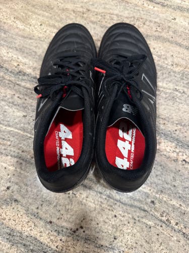 Black Men's Size M 9.5 (W 10.5) New Balance 442 Molded Cleats Cleats (Used)