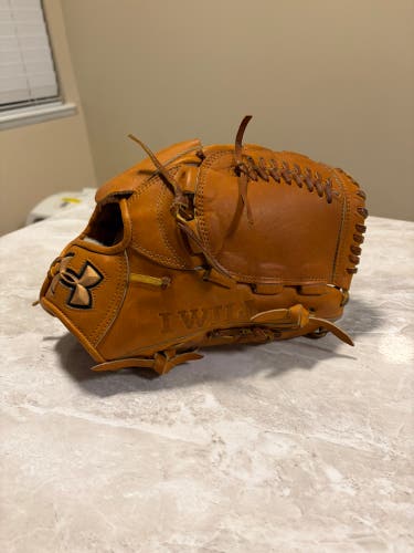 Under Armour Japan Chihiro Kaneko signature glove