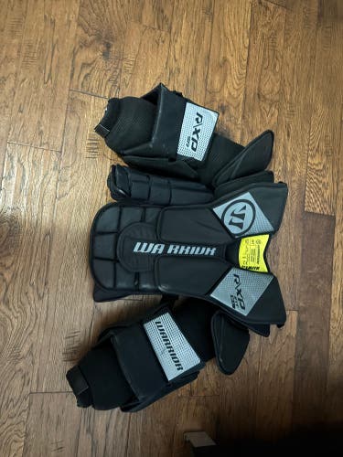 Medium Warrior Ritual XP Goalie Chest Protector (Used)