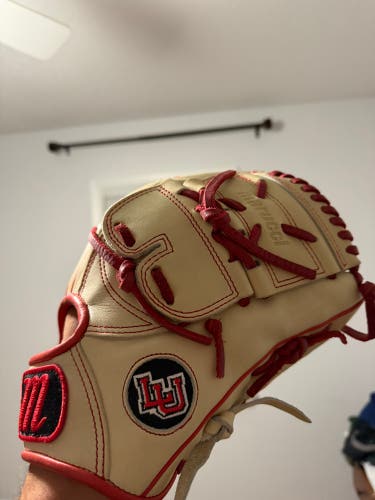 New Lamar University College Issue Marucci RH Pitcher's Baseball Glove 11.75"