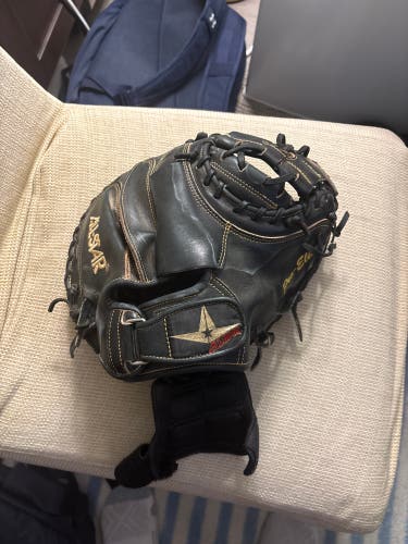 All Star CM3000SBK RH Catcher's Glove 33" (Used)