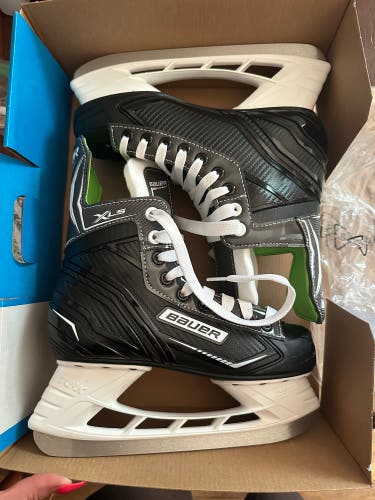 2021 Bauer X-LS Hockey Skates Size 4 (New)