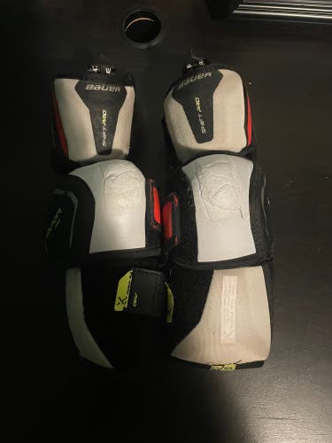 Intermediate Medium Bauer Vapor Shift Pro Elbow Pads (Used)
