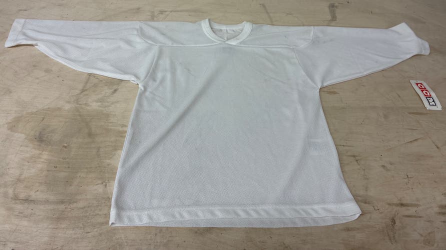 CCM Practice 10100 S/M YOUTH WHITE NWT AIR KNIT Jersey 90’s Vintage