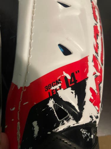 Intermediate CCM Control 14" Shin Pads Pro Stock (Used)