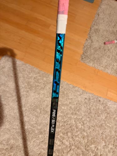 Junior Bauer Twitch Right Handed Hockey Stick P28 50 Flex (Used)