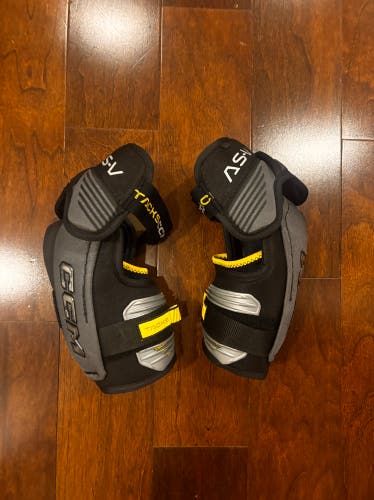 Senior Small CCM Tacks AS-V Elbow Pads (Used)