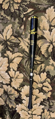 2023 Easton Black Magic Alloy BBCOR Certified Bat (-3) 30 oz 33" (Used)