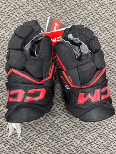 CCM JetSpeed FT8 Gloves 14" (New)