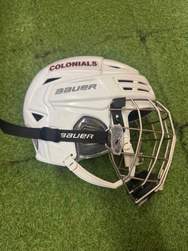 White Medium Bauer Re-Akt 200 Helmet (Used)
