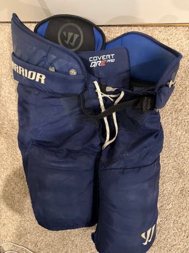 Senior Medium Warrior Covert QRE Pro Hockey Pants (Used)