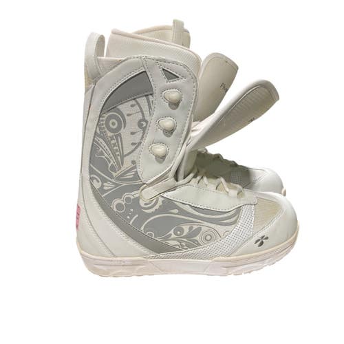 Used FIVEFORTY Womens Snowboard Boots White Senior 9 11847-S000037361