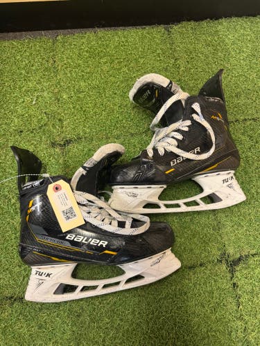 Senior Bauer Supreme M5 Pro Hockey Skates 7 (Used)