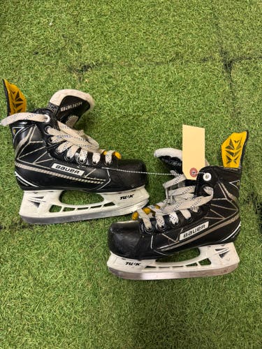 Youth Bauer Supreme 1S Hockey Skates Regular Width 13.5 (Used)