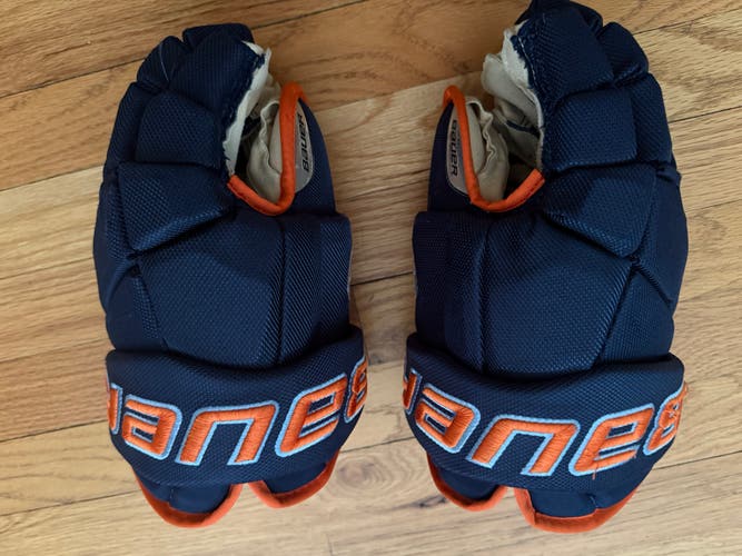 Bauer (middlesex) Islanders Vapor Pro Team Gloves 13" (Used)