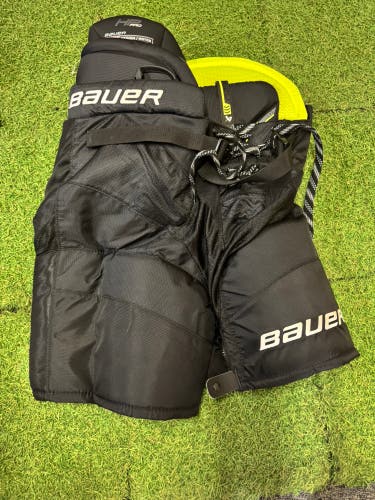 Junior Medium Bauer HP Pro Hockey Pants (Used)
