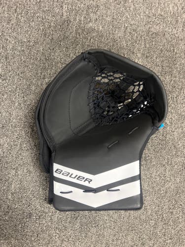Youth Bauer Learn to Save Goalie Glove Regular (New)