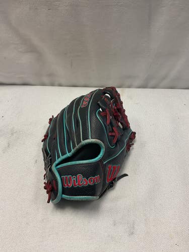 Used Wilson A2000 BB/SB Glove RH Throw Black 11" 11490-S000275540