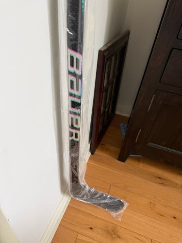 Senior Bauer Proto2 Left Hand Hockey Stick P92M 87 Flex (New)
