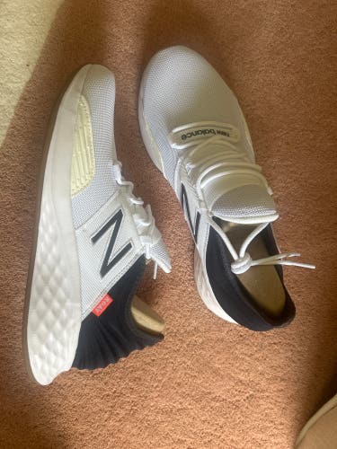 Unisex Size M 10.5 (W 11.5) Adult New Balance Shoes (New)