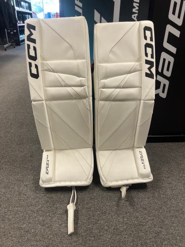 Junior 30"+1 CCM EFlex 6.5 Goalie Leg Pads (New)