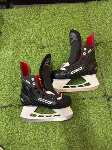 Junior Bauer NS Hockey Skates Regular Width Size 1 (New)