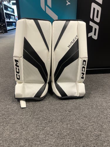 Youth 20" CCM YTFLEX 3 Goalie Leg Pads (New)