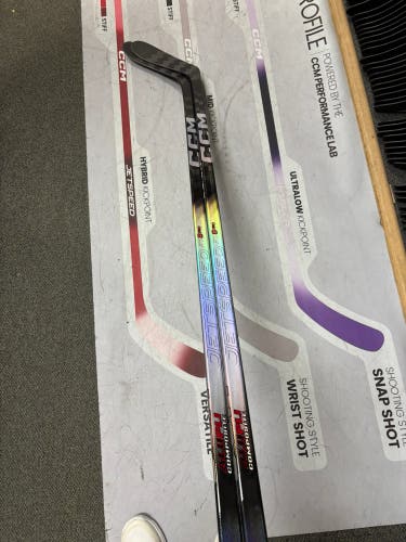 Senior CCM JetSpeed FT8 Pro Left Hand Hockey Stick P28 75 Flex (2-Pack)