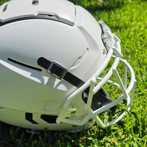 White Adult Large Schutt F7 VTD Helmet (New)