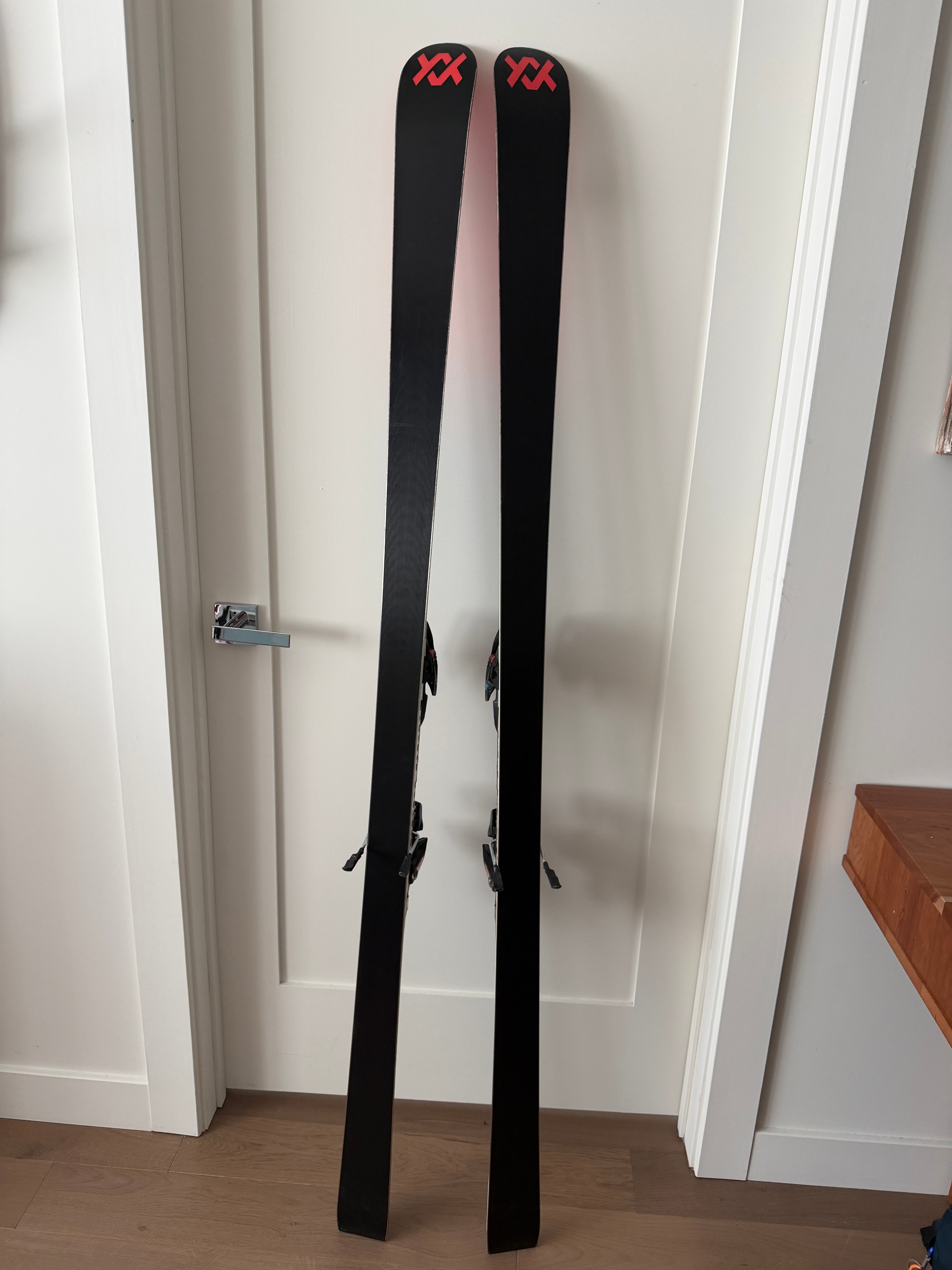 2018 Volkl 178 cm Racetiger GS Racestock Non-FIS Skis (23m radius