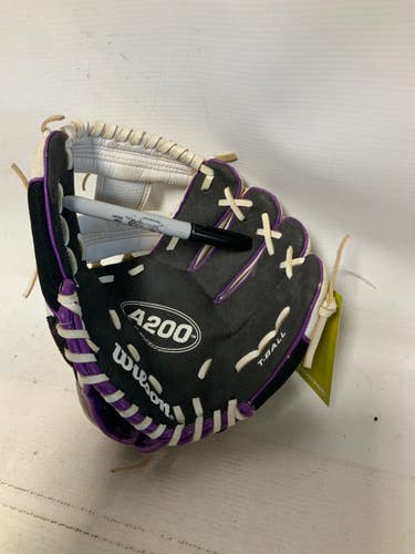 Used Wilson A200 TBALL BB/SB Glove RH Throw White 10" 11823-S000040915