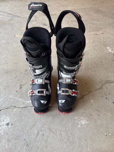Mondo 24 & 24.5 Nordica Cruise All Mountain Ski Boots (Used)