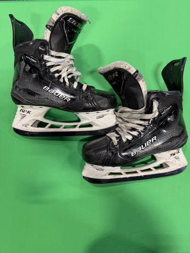 Senior Bauer S24 Supreme Matrix (SMU) Hockey Skates 7 (Used)