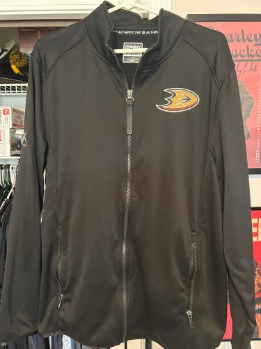 Anaheim Ducks Men's Large Jacket (New)