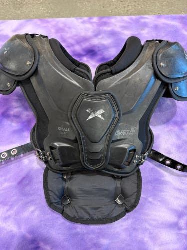 Small Youth Xenith Velocity 2 Shoulder Pads (Used)