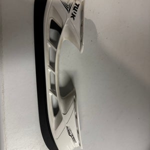 Tuuk Lightspeed Edge blade holder 272R size 8 skate (brand new)