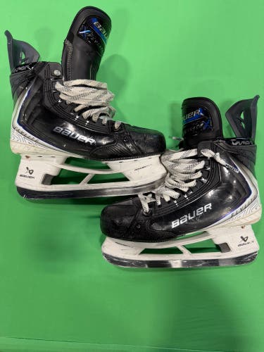 Senior Bauer Vapor Flylite Hockey Skates 8.5 (Used)