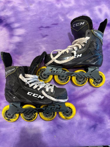 Senior CCM Super Tacks 9350 Inline Skates Regular Width Size 6 (Used)