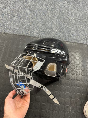 Large Nike Bauer 4500 Helmet (Used)