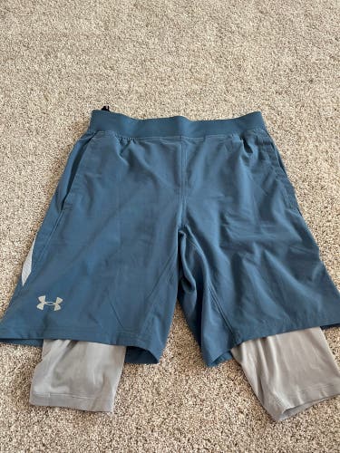 Blue Large Men's Under Armour Shorts (New)