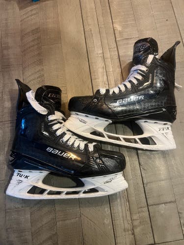Bauer Supreme Mach Hockey Skates 8 (Used)