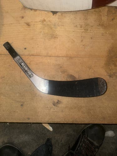 Easton Focus Flex Left Hand Stick Blade (Used) sakic p3