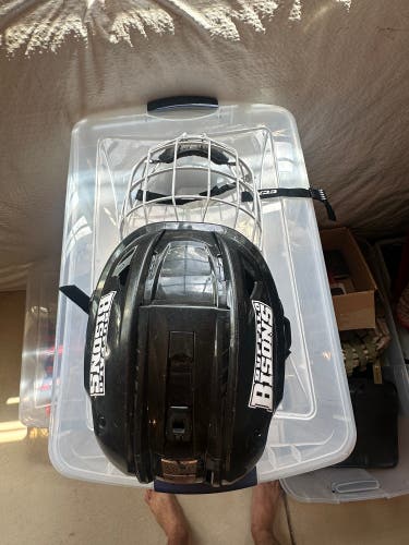 Medium Bauer Re-Akt 150 Helmet (Used)