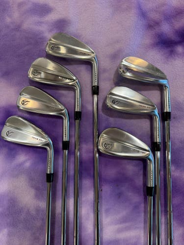 Men's Takomo 101 Iron Set Right Handed (Used)