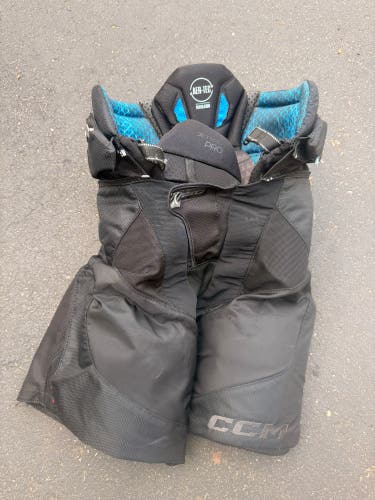 Men's Junior Large CCM JetSpeed Pro Hockey Pants (Used)