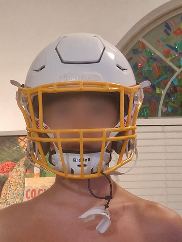 Youth white Riddell SpeedFlex Helmet (Used)